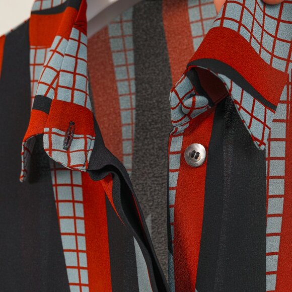 Gucci PF/15 Dusty Avio Triangle-Print Silk Shirt - Picture 8 of 10